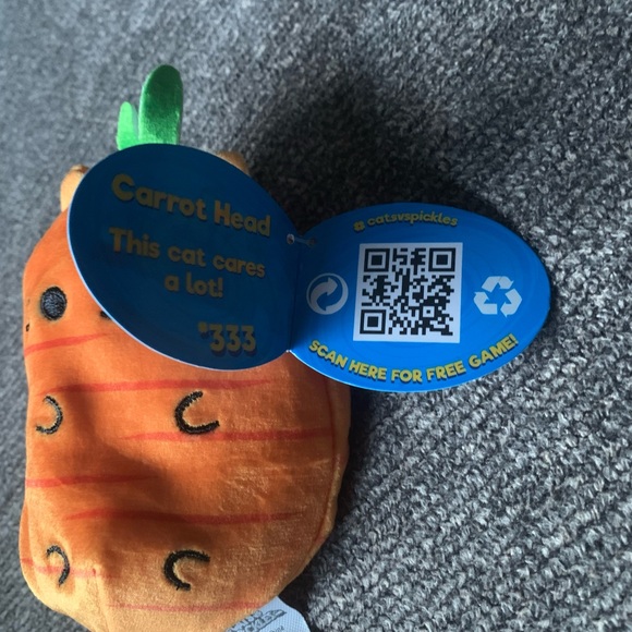 Cats vs Pickles - 4 inch cat. NWT - Picture 2 of 2